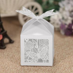 Emballage cadeau 50 pièces/ensemble Mini boîte à bonbons découpée au Laser de mariage blanc perle papier 3D motif papillon évider faveur fête d'anniversaire