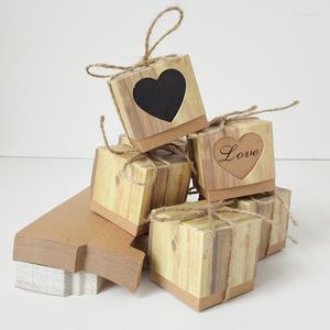 Cadeau cadeau 50pcs vintage papier kraft boîte de bonbons fournitures de mariage amour petit carré avec corde en gros