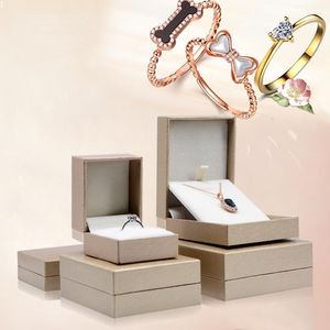 Emballage cadeau bijoux de mode boîte à bagues pour la Saint-Valentin Bracelet de mariage pendentif emballage couleur unie or en gros