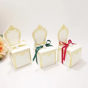 Favores de boda de regalos Cajas de dulces Forma de silla Tarjeta de placa Papel con nombre Cabeza de corazón Caja de Dulces