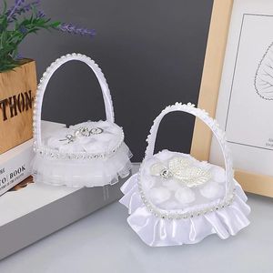 Envoltura de regalo Anillos de boda Cajas Flores Mano en forma de corazón Encaje blanco Volantes Perla para accesorios de joyería Suministros Accesorios