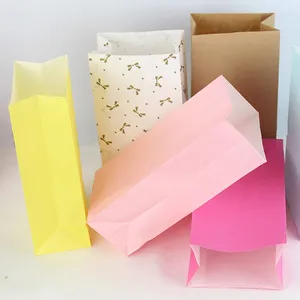 Cadeau Wrap Zilue 50pcs / lot sac en papier kraft coloré sans poignée cadeaux paquet randonnée camp fête emballage alimentaire 23cmx12cmx7.5cm