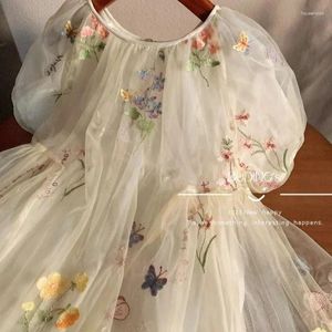 Robes de fille vêtements pour enfants filles robe douce 2024 été à la mode manches à bulles fée fleur broderie maille gaze princesse