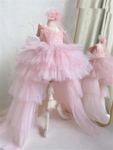 Robes de fille robe de fleur rose clair tulle couches bouffantes sans manches longue train avec arc enfants soirée première robe de bal de communion