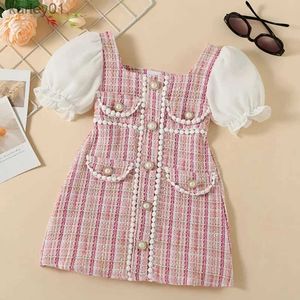 Robes de fille Bear Leader Vêtements pour enfants Style coréen Tweed Plaid Perle Bouton Petite boule de fourrure Décoration Style parfumé Robe à manches à bulles yq240327