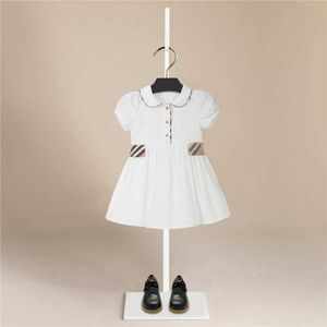 Robes de fille nouvelle mode filles robe d'été coton blanc col rabattu beaux vêtements décontractés enfants Vestidos poche pour enfants 1-7 ansHKD230712