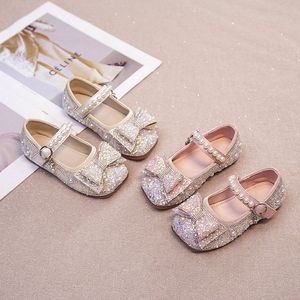 Girls Bow Princess Shoes Kids Toddlers Sandals Mariage Party Robe Spring Automne Soft Sole Sole Diamond Leather Enfants Performance Dance Performance Chaussures O7NW #