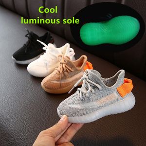 2024 Boy Sneakers Girl Baby Designer Flying Weaving Sports Loisker Houstable Coconut Luminal Running Chaussures Enfants