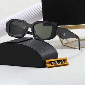 Gafas de sol para mujer Gafas de sol de diseñador superior para mujer Diseño clásico Moda Marca PC Negro Marco completo 12 estilos Modales para mujer Gafas de sol polarizadas Caja de regalo
