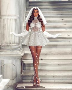 Vestidos de novia de encaje brillante Línea A hasta la rodilla cuello alto apliques vestidos de novia 2024 vestido de novia árabe saudita sin guantes