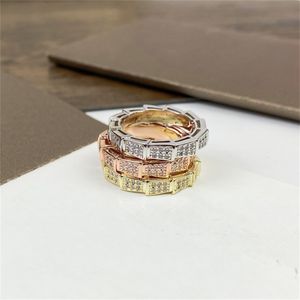 Golden Band Rings Designers Luxurys Sparkling Diamond Ring Fashoin Vintage Silver Rose Gold Jewelry For Lovers Wedding Party Gifts
