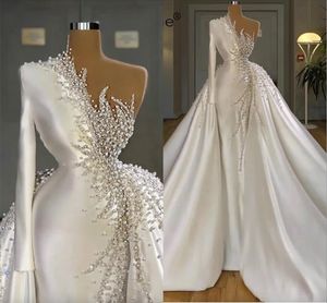 Magnifique Dubaï Arabe Sirène Robes De Mariée Avec Train Détachable Élégant Satin Perles Formelle Église Robe De Mariée Une Épaule À Manches Longues Robe De Soirée