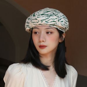 Boinas de hadas verdes textura de cebra superior literatura japonesa y gorra de pintor de cúpula de arte sombreros de mujer de temperamento de primavera y verano