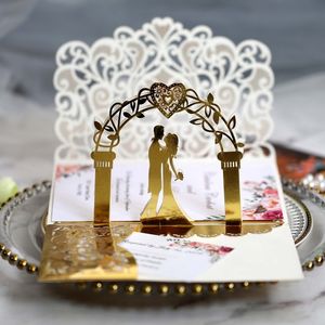Tarjetas de felicitación 10pcs 3D Pop Up Tarjetas de invitación de boda Papel de aluminio dorado Invitaciones de fiesta cortadas con láser Tamaño plegable personalizado 12.5x18cm 220919