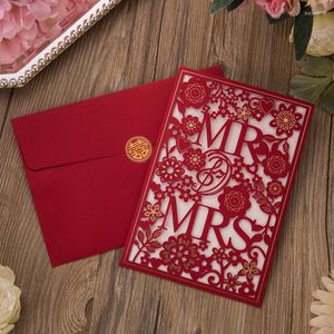 Cartes de voeux 30pcs blancs rouges coupés MRMRS Card d'invitations de mariage élégant avec enveloppes Party Favor Decorations