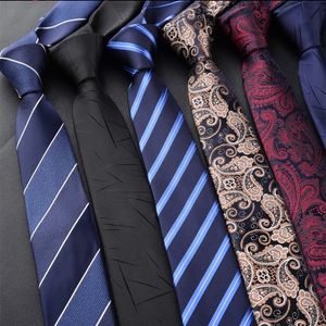 Cravates de marié beaucoup de couleurs nouveau style cravate en soie homme bleu foncé accessoires de mariage Dot Performance cravate hommes cravate