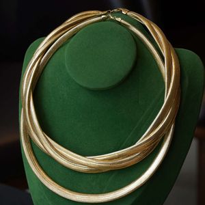 h f Calidad Precio competitivo Collar de cadena de oro de 18 k Au750 Oro 18 k Cadena cubana real Diseño italiano