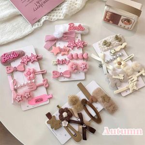 Accessoires de cheveux 8pcs / Set Automne Hiver Sweet Cool Peluche Ball Star Bow Coeur Ours Clips Pour Fille Mignon Kawaii Fée Épingle À Cheveux Barrettes Mode