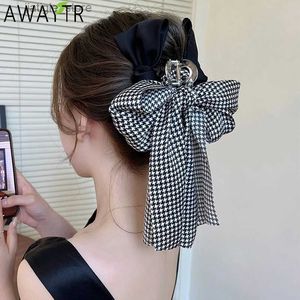 Pinzas para el cabello AWAYTR Plaid Long Bow Hair Claw Clip para mujeres Headwear Large Bowknot Horquilla Abrazadera Barrettes Hairclip Girls Accesorios para el cabello Y240329