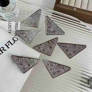 Pinces à cheveux Barrettes Designer Nouveau Diamant Brillant P-Lettre Triangle Canard Clip Fille Polyvalent Bang Côté Simple et Carte De Luxe 7235