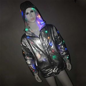 Halloween LED Veste de scène à capuchon pour femmes hommes Saison de vacances Sparkling LED Light Up Silver Veste Manteau Plus Taille NightClub Vêtements 211213