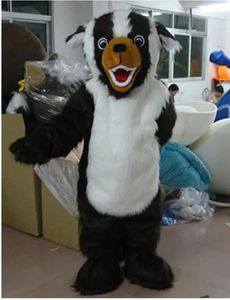 Halloween Long Plux Dog Mascot Costumes Christmas Fancy Party Robe Cartoon Characon Tesit Suit Adults Size Carnival Pâques Advertising Theme Clothing