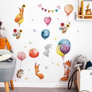 Pegatinas de pared de acuarela pintadas a mano, calcomanías de pared de animales con globos para habitación de niños, decoración de pared de jardín de infantes, murales, decoración del hogar 210705