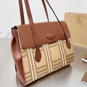 bolso de diseñador bolso de la tienda de tela escocesa clásica para mujer Bolsas de asas de un solo hombro Tartan Messenger Bolso de moda Lona Cuero genuino Cremallera de gran capacidad