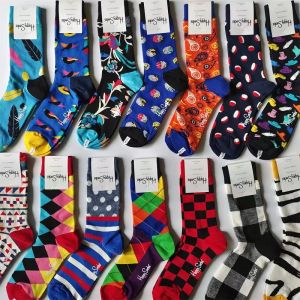 Happy Socks Nouvelles chaussettes mi-tube pour hommes Chaussettes classiques quatre saisons en pur coton TAILLE 41-46 Les bas sont en coton, déodorants, antidérapants, respirants