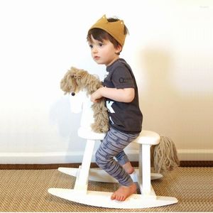 Chapeaux 2022 Baby Hat Girls Couronne Cap tricoté pour tout-petit vide Born Born Design Woolen Yarn Bonnet Enfants Solies Bons casquette