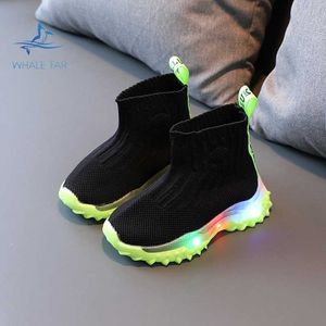 HBP Zapatos luminosos LED para niños y niñas no nuevos, zapatillas de deporte voladoras, calcetines sobre los pies