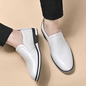 HBP zapatos blancos baratos de fábrica al por mayor sin marca, zapatos de cuero transpirables de verano para hombres