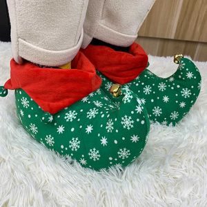 HBP Non-Brand Venta al por mayor de invierno Navidad Jingle Bells zapatillas tacón completo cálido hogar mujeres hombres niños suaves niños botas de interior zapatos