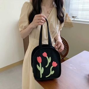 HBP Totes Sacs à main Summer Tulip Ins Style coréen Moussant Couleur Contraste Sac à main Little Fresh Student Shopping New Small Crowd Armpit Bag 221116