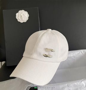 Haut de gamme printemps et été alphabet casquette ins échelle de marée broderie casquette de baseball crème solaire mâle et femelle pare-soleil brut