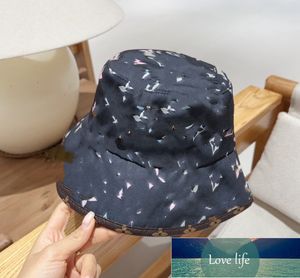 Chapeau de seau pour femmes haut de gamme Nouvelle lettre extérieure Sunshade Sun Protection Chapeau coréen Fashion Seaside Travel Beach Hat Wholesale