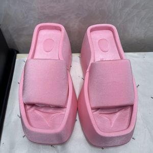 Pantoufles à plateforme à talons hauts pour femmes, pantoufles de marque de styliste, rose, noir, jolies tongs de plage