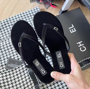 2024 Luxury Designer Women's Sandals Sandals Sandales Slide d'été Summer Fashion Wide Flip-Flops, 2 C Classic Printed Letter Sandals Taille 35-42