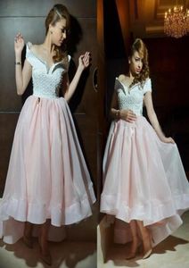 Vestidos de baile de graduación alto 2019 Una línea de la línea de manga corta de manga corta Pearle Pearle Rosa y blanco Vestidos de fiesta de la noche 7913404