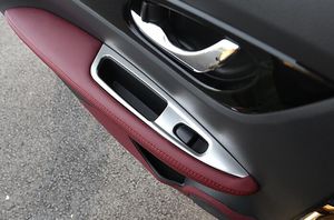 Cubierta decorativa del interruptor de la ventana del apoyabrazos interno de la puerta del coche de 4 piezas de alta calidad, 2 piezas de la puerta interior se dan la mano para Nissan Qashqai 2015-2017
