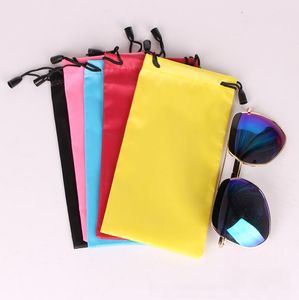 Bolsa de gafas de sol de plástico de color caramelo de alta calidad Bolsa de anteojos suaves Gafas Bolsas de teléfono Estuches de gafas de sol con cordón LX5173