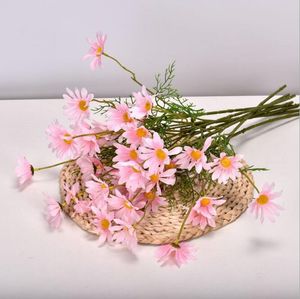 Fleurs artificielles de marguerite en soie, de haute qualité, bon marché, une pièce, 5 têtes, chrysanthème hollandais, Cosmos pour décoration de maison