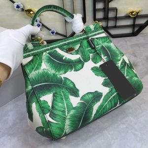 Bolso de mano de diseñador clásico de alta calidad, bolsos casuales de gran capacidad para mujer, bolsos de moda para mujer, bolso de cuero con flores a la moda, cadenas, cerrojo, nailon duro, azul MM