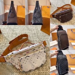 Bolsas de diseño de alta calidad diseñador Fanny Pack Men y mujeres Bolsa de cofre de moda clásica Flores viejas Flores viejas Cierre abierta y cerrada Bolso de hombro de cuero Crossbody Bags