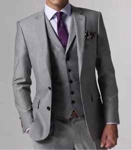 Haute qualité gris clair côté Vent marié Tuxedos garçons d'honneur meilleur homme hommes costumes de mariage marié (veste + pantalon + gilet + cravate)