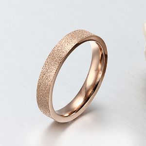 Joyería de acero de titanio de alta calidad, anillos de moda para mujeres polacas opacas chapadas en oro de 18 quilates, tamaño 4mm 5-10