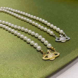 Collar Viviennes Westwoods de alta calidad, colgante de perlas naturales de agua dulce, joyería de diseñador para mujer, clavícula de Saturno, diseño versátil, cadena de cuello con sentido