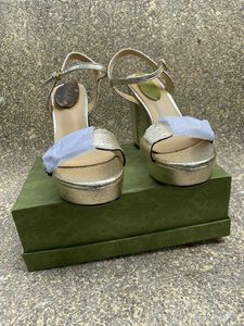 Sandalias de tacón grueso para mujer con mesa de agua de alta calidad con diseño de hebilla de metal, multicolor, madura y estable, cuero de tela importada de 11 cm de altura. talla grande 35-42