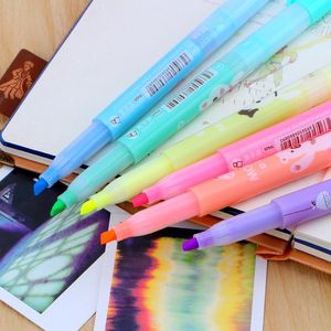 Highlighters 6 pcs / lot 2021 Dessin animé mignon mignon créatif Stud Studlighter Pen de marqueur de bureau School Fournitures de bureau bébé cadeau