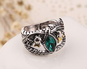 Anillo de Hobbit Aragorn para hombres mezcla tamaños retro cristal verde moda fresca joyería venta al por mayor envío gratuito